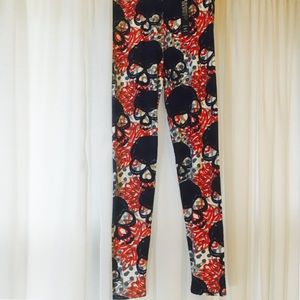 ❣️NWT Cool Sugar Skull Soft Red Blue Dot Leggings